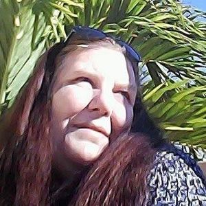 Meet your Posher, Val